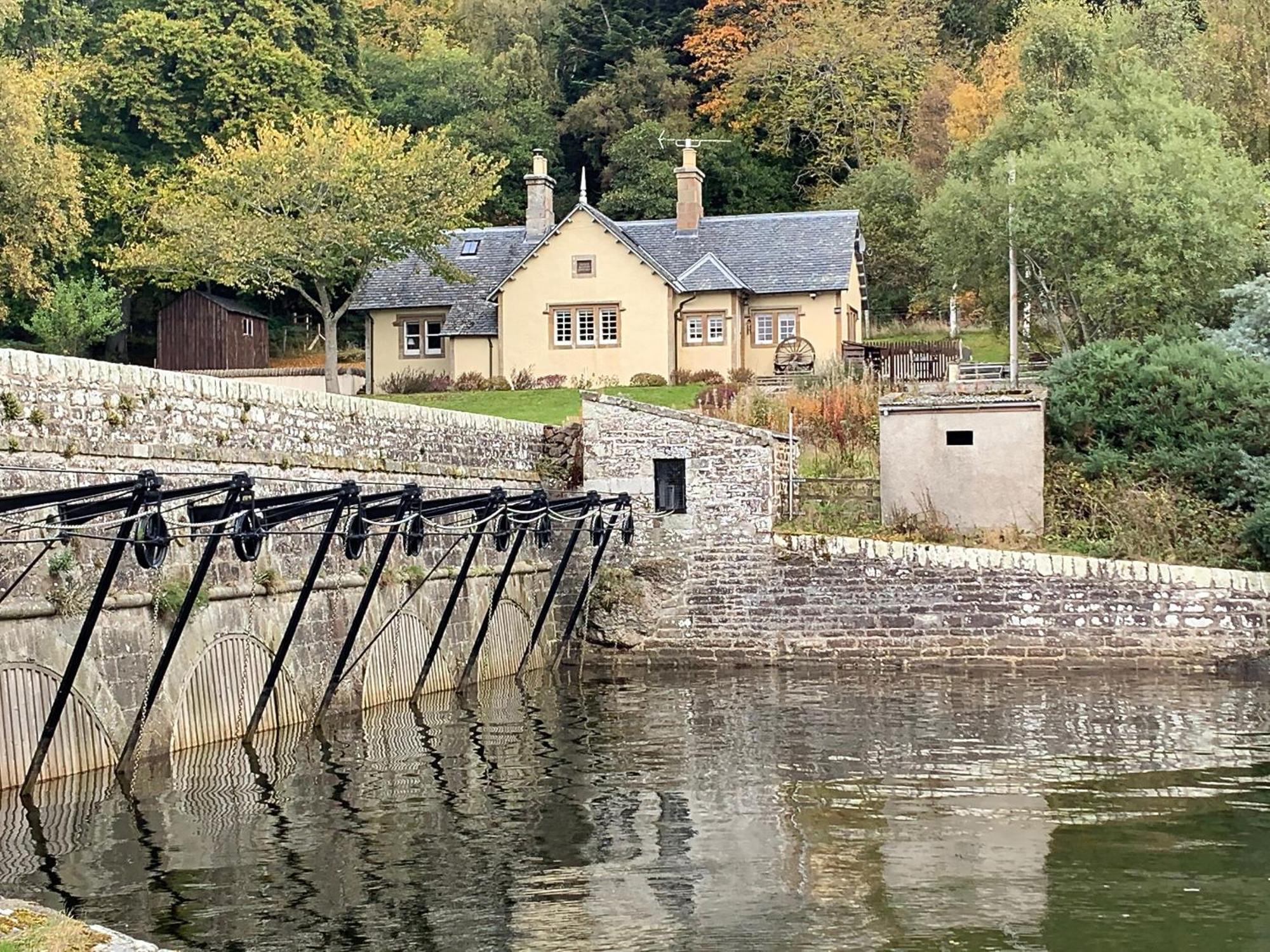 Sluice Keepers Cottage Skelbo Экстерьер фото